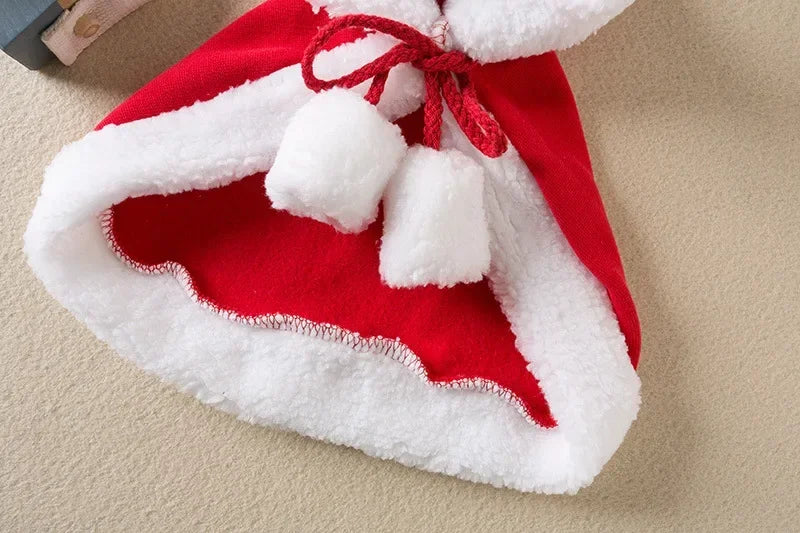 "Warm Christmas Costume for Pets – Santa Cape & Hat for Cats, Kittens & Small Dogs"